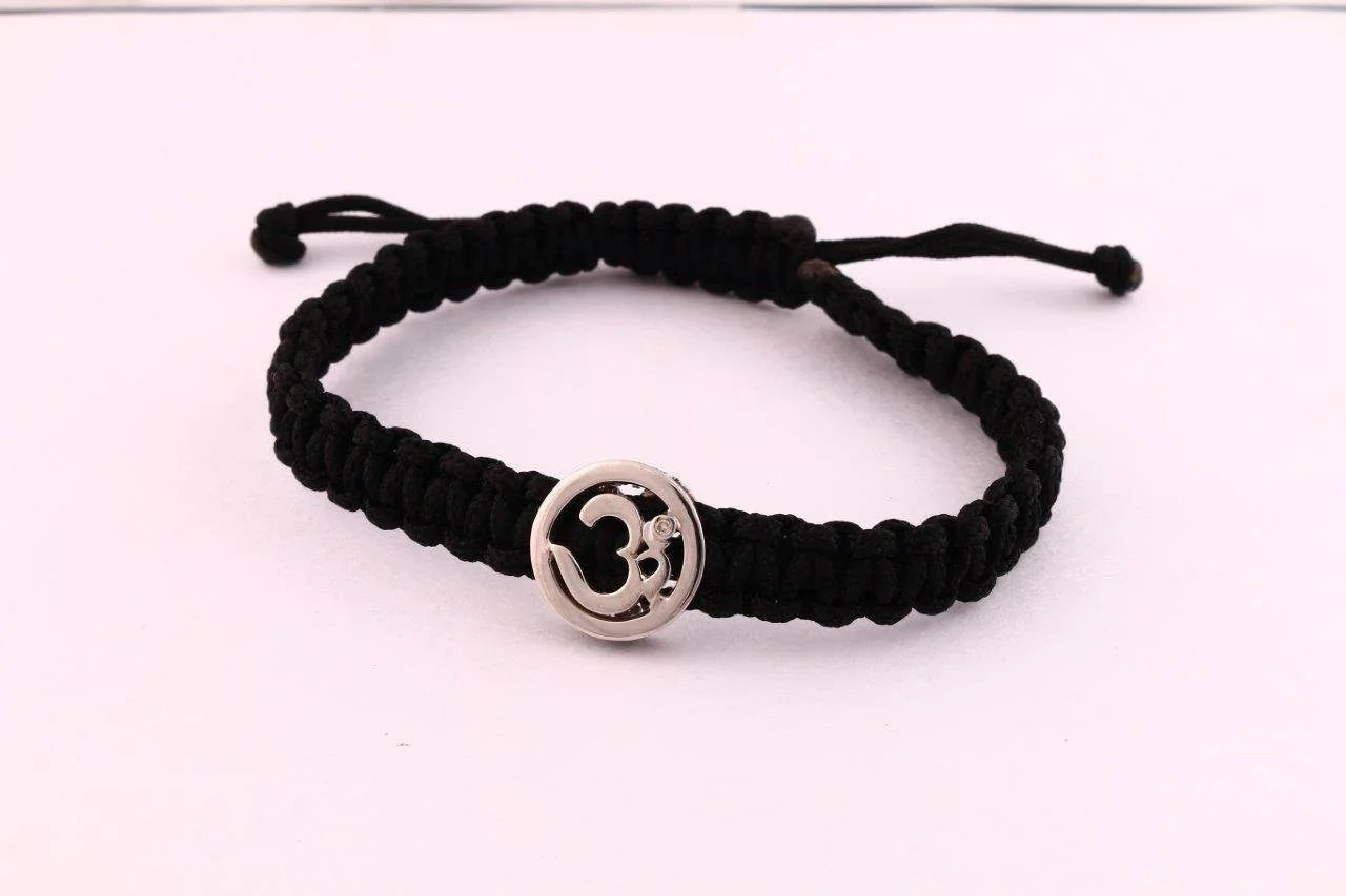 Aumkaara Gents Bracelet in Silver - Jewelslane