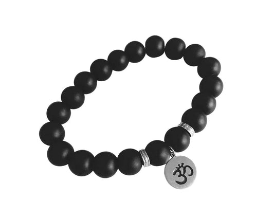 Aum bracelet in silver on onyx beads - Jewelslane