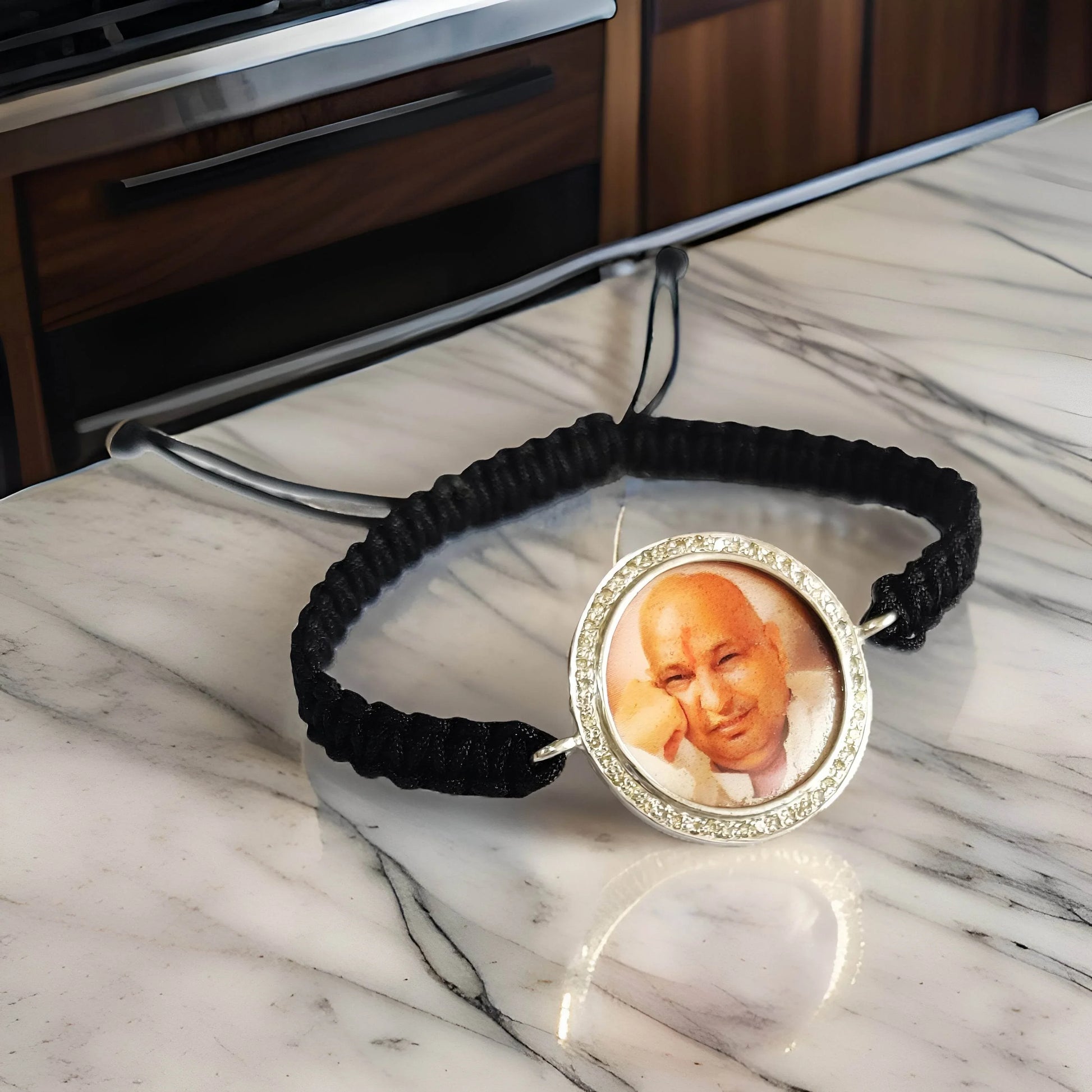 Auspicious guruji swaroop bracelet in gold with diamonds - Jewelslane