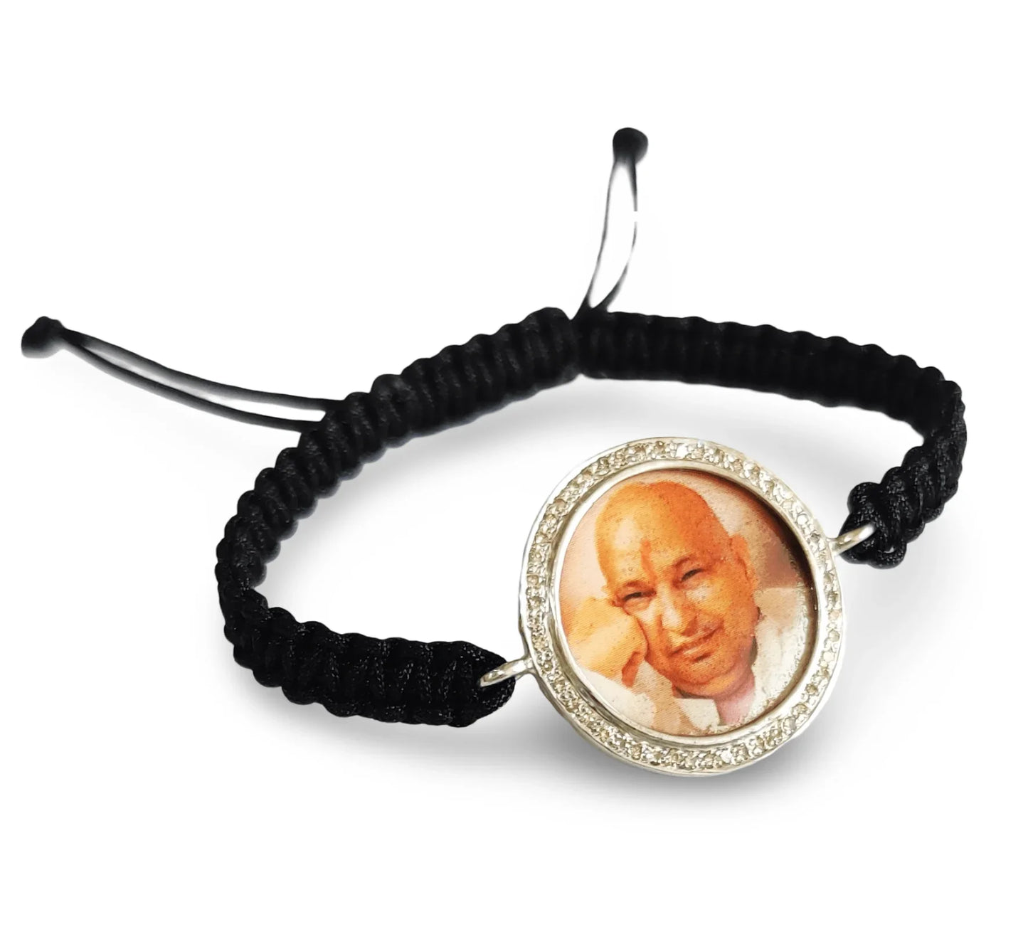 Auspicious guruji swaroop bracelet in gold with diamonds - Jewelslane