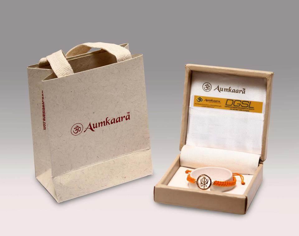 Khanda Bracelet in Gold with Diamonds - Jewelslane