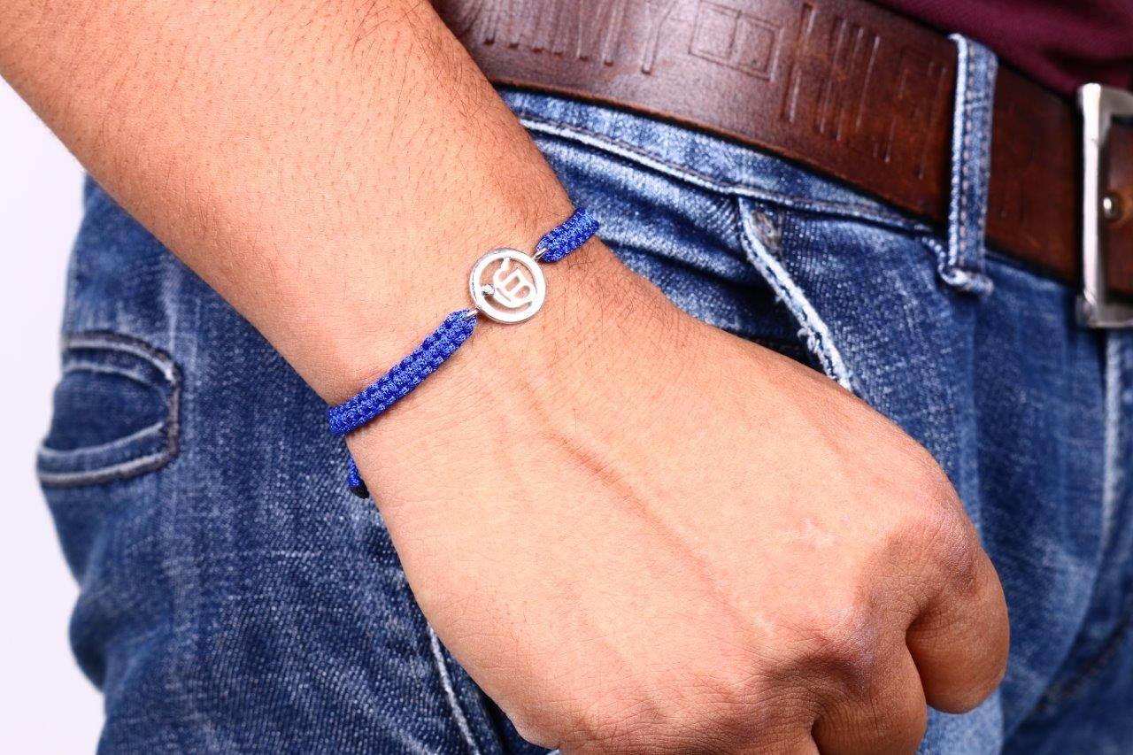 Auspicious Ik onkaar bracelet in Silver with a Diamond - Jewelslane