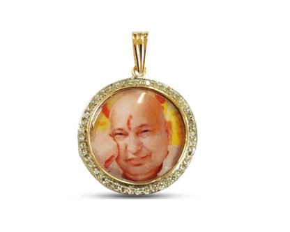 Diamond studded auspicious Guruji swaroop pendant in gold - Jewelslane