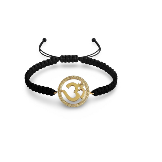 Om bracelet in Gold with diamond border - Jewelslane