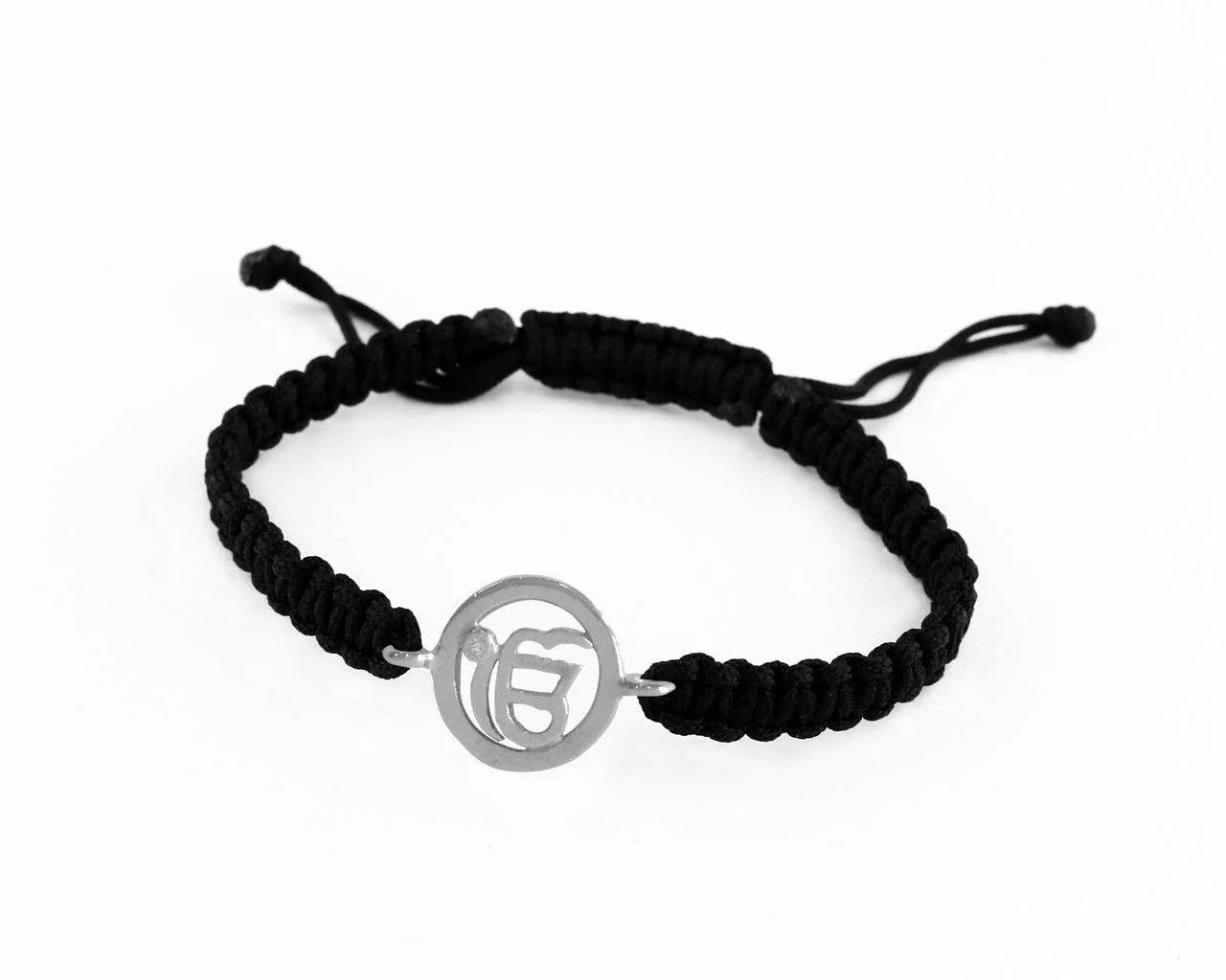 Auspicious Ik onkaar bracelet in Silver with a Diamond - Jewelslane