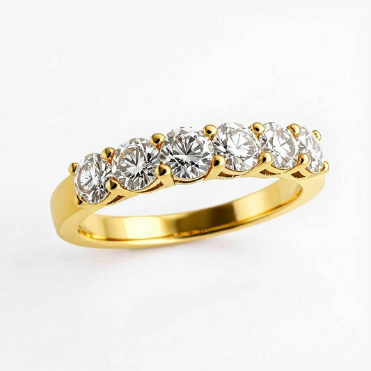 Lisa Round Brilliant Lab Grown Diamond band in Gold - Jewelslane