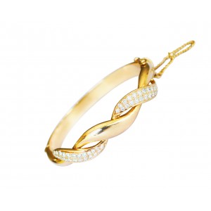 Diamond Bangle Overlap Design