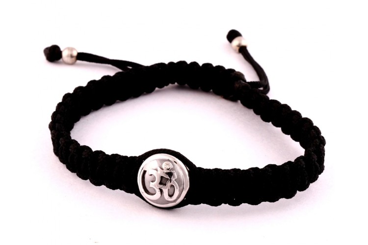 kala dhaga bracelet