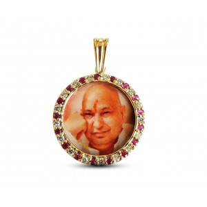 Vibrant Guruji Swaroop Pendant in gold with Rubies & Diamonds