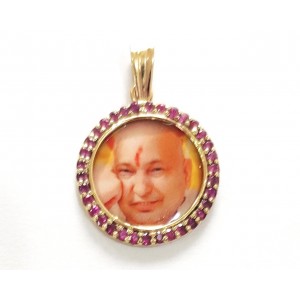 Guruji swaroop pendant with rubies in gold