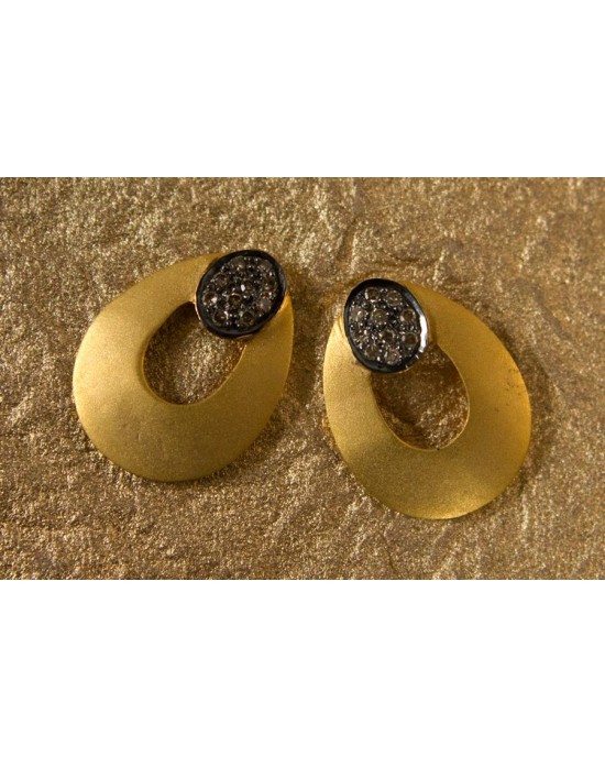 Gold Earstuds with Diamonds