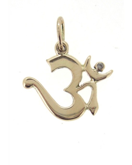 Om Pendant with Diamond