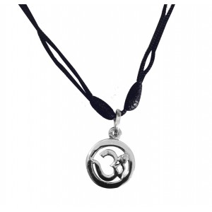 Om Pendant in silver with diamond