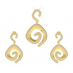 Faren Diamond Pendant Set in Gold