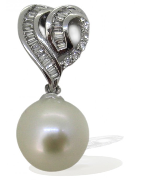 Pearl & Diamonds Pendant Set