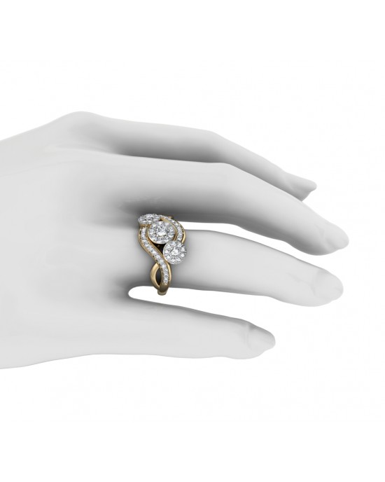 Alluring Diamond engagement ring