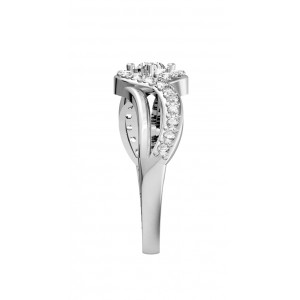 Alluring Diamond solitaire engagement ring