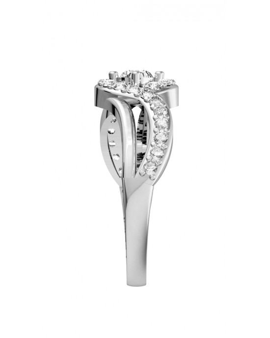 Alluring Diamond solitaire engagement ring