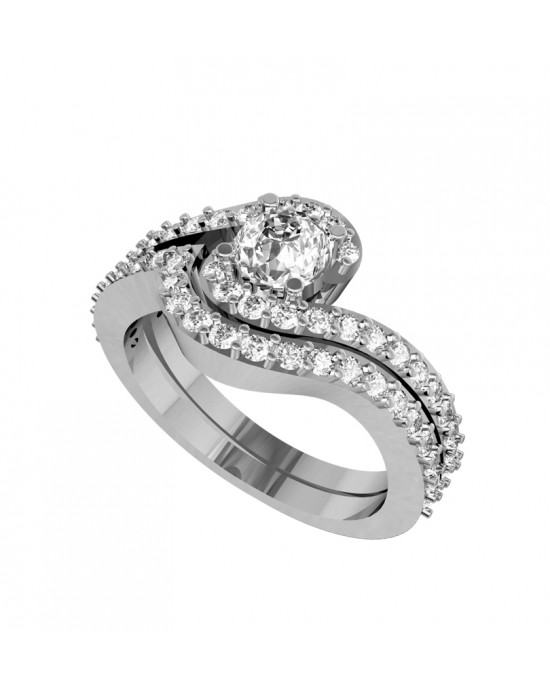 Delicate Bridal Diamond Ring Set