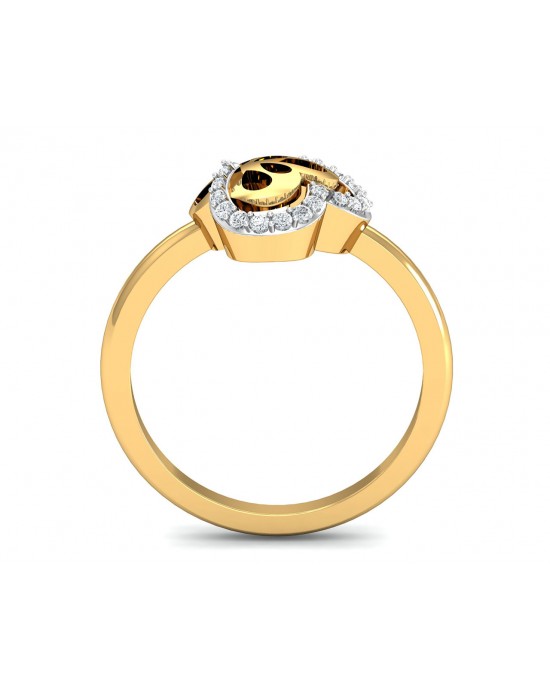 Resa Diamond Ring in Gold