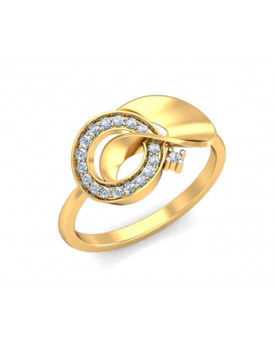 Olivia Diamond Ring in Gold
