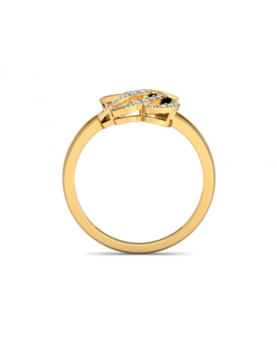 Urith heart ring in gold with diamonds