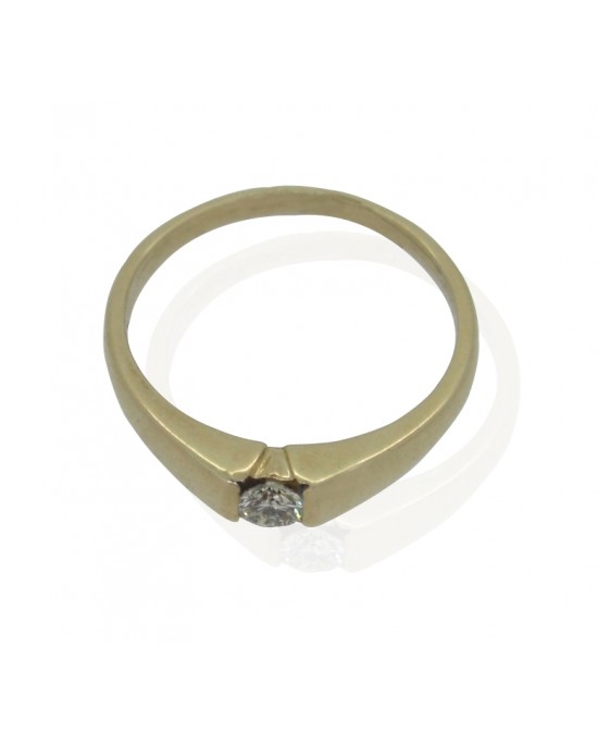 Gold Ring with Single Diamond