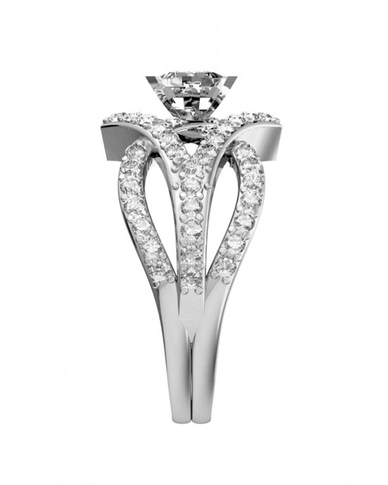 Sophisticated Princess Solitaire Ring