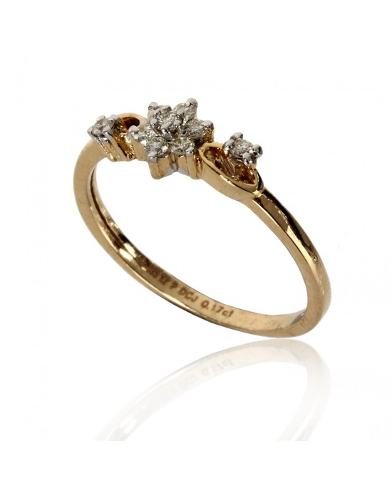 Ring with Diamonds in Gold 