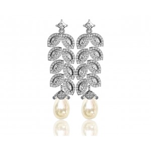 Aashika Pearl Earrings