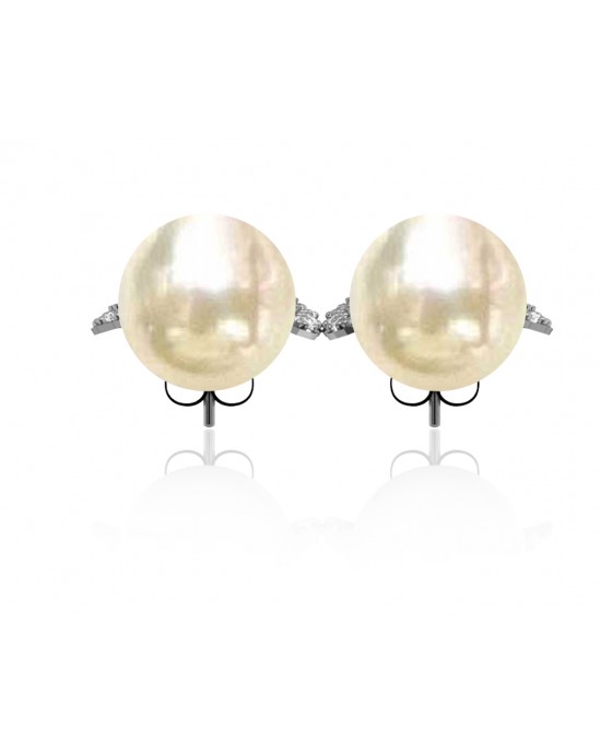 Aashika Pearl Earrings