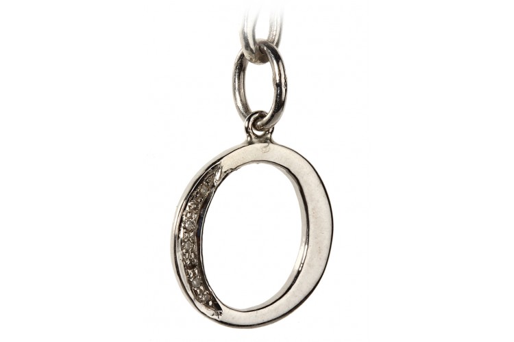 Alphabet O pendant with diamonds