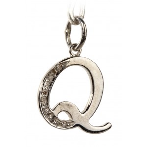 Alphabet Q pendant with diamonds