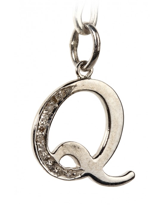 Alphabet Q pendant with diamonds