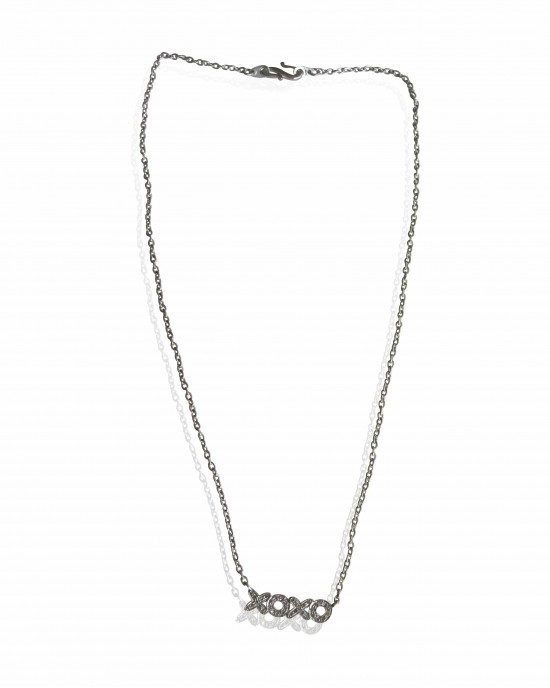 Hugs N Kisses Pendant With Diamonds